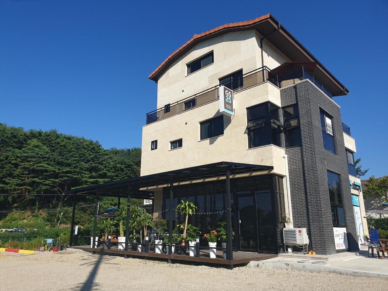 Gosung Shine House Hotel Goseong  Exterior photo